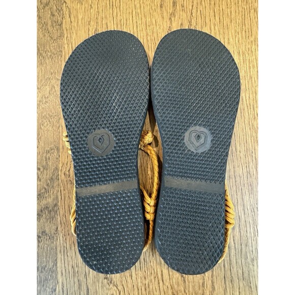 BOKYNA Soulmate Sandal Women's US 10/EU 41
Yellow Handmade Vegan Waterproof - Picture 7 of 7